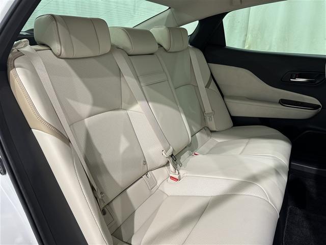 クラウンクロスオーバー Ｇアドバンスド・レザーパッケージ　衝突被害軽減システム　メモリーナビ　フルセグ　バックカメラ　ＥＴＣ　ドラレコ　ミュージックプレイヤー接続可　革シート　電動シート　オートクルーズコントロール　ＬＥＤヘッドランプ　スマートキー　キーレス（33枚目）