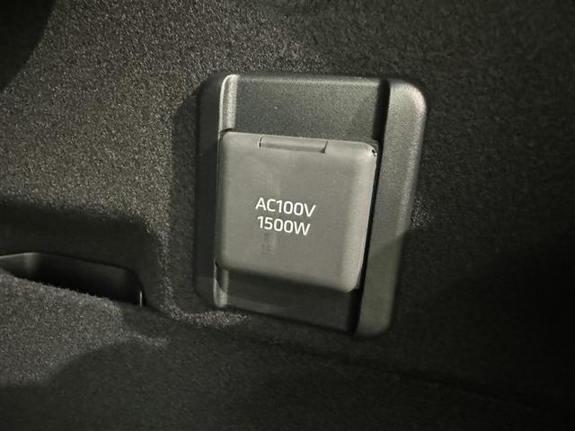 クラウンクロスオーバー Ｇアドバンスド・レザーパッケージ　衝突被害軽減システム　メモリーナビ　フルセグ　バックカメラ　ＥＴＣ　ドラレコ　ミュージックプレイヤー接続可　革シート　電動シート　オートクルーズコントロール　ＬＥＤヘッドランプ　スマートキー　キーレス（36枚目）