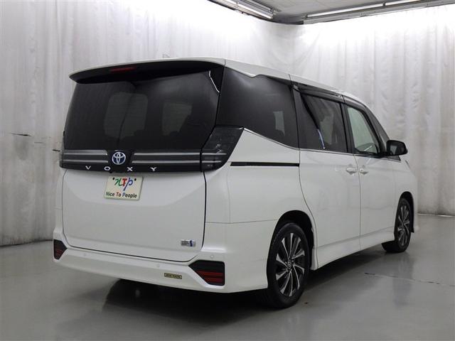 ヴォクシー ハイブリッドＳ－Ｚ　衝突被害軽減システム　フルセグ　バックカメラ　ＥＴＣ　ドラレコ　ＣＤ　ミュージックプレイヤー接続可　ＤＶＤ再生　後席モニター　オートクルーズコントロール　ＬＥＤヘッドランプ　両側電動スライド　キーレス（6枚目）