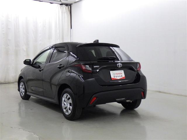 ヤリス Ｘ　衝突被害軽減システム　メモリーナビ　バックカメラ　ＥＴＣ　ドラレコ　ミュージックプレイヤー接続可　スマートキー　キーレス（6枚目）