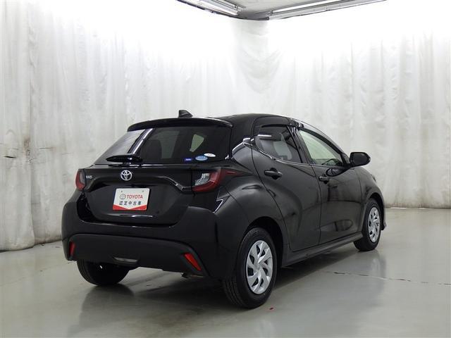 ヤリス Ｘ　衝突被害軽減システム　メモリーナビ　バックカメラ　ＥＴＣ　ドラレコ　ミュージックプレイヤー接続可　スマートキー　キーレス（7枚目）