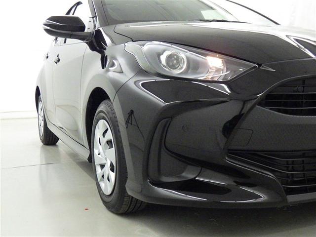 ヤリス Ｘ　衝突被害軽減システム　メモリーナビ　バックカメラ　ＥＴＣ　ドラレコ　ミュージックプレイヤー接続可　スマートキー　キーレス（8枚目）