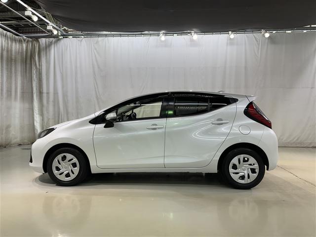 アクア Ｘ　衝突被害軽減システム　メモリーナビ　バックカメラ　ＥＴＣ　ドラレコ　ミュージックプレイヤー接続可　オートクルーズコントロール　ＬＥＤヘッドランプ　スマートキー　キーレス　ハイブリッド　ワンオーナー（4枚目）