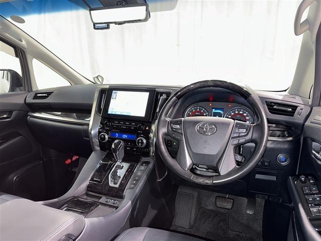 アルファード ２．５Ｓ　Ｃパッケージ　衝突被害軽減システム　メモリーナビ　バックカメラ　ＥＴＣ　ドラレコ　ＣＤ　ミュージックプレイヤー接続可　ＤＶＤ再生　後席モニター　電動シート　オートクルーズコントロール　ＬＥＤヘッドランプ　３列シート（9枚目）