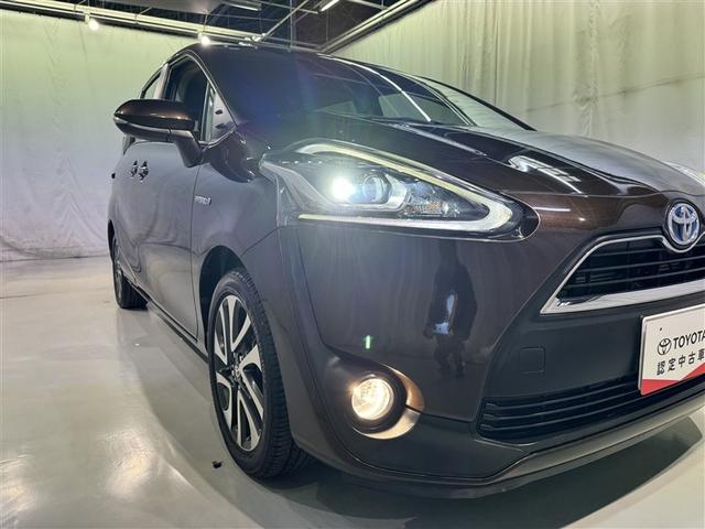 シエンタ ハイブリッドG クエロ 衝突被害軽減システム メモリーナビ フルセグ バックカメラ ETC ドラレコ CD ミュージックプレイヤー接続可 DVD再生 LEDヘッドランプ 両側電動スライド 乗車定員7人 スマートキー キーレス(8枚目)