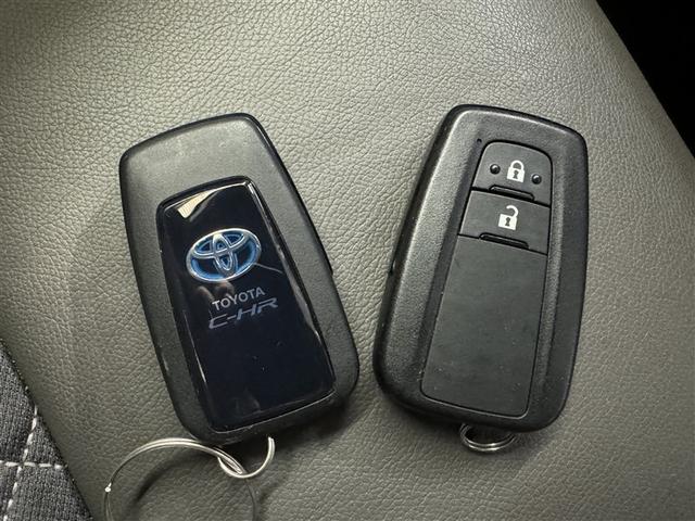 Ｃ－ＨＲ Ｇ　衝突被害軽減システム　メモリーナビ　フルセグ　バックカメラ　ＥＴＣ　ドラレコ　ミュージックプレイヤー接続可　オートクルーズコントロール　ＬＥＤヘッドランプ　スマートキー　キーレス　ハイブリッド（29枚目）