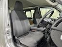 居心地の良い運転席、長く座ってられるリラックスできるデザインがいいですね。
