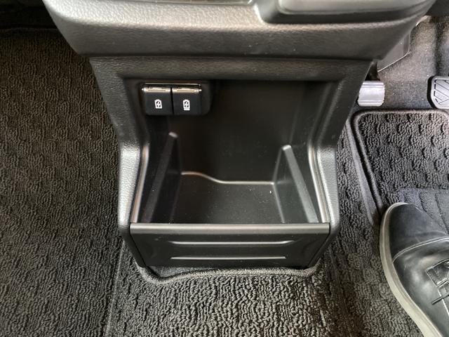 クロスビー ＨＹＢＲＩＤ　ＭＺ　４型　　全方位カメラ　１．０Ｌターボ　デュアルカメラブレーキサポート　全方位モニター用カメラ装着　アダプティブクルーズコントロール　ＬＥＤヘッドランプ　ＬＥＤフォグランプ　１６インチアルミホイール（30枚目）