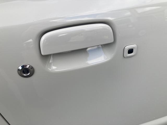 アルト ＨＹＢＲＩＤ　Ｘ　３型　　　　ＬＥＤヘッドライト　デュアルセンサブレーキサポートＩＩ　スズキコネクト対応　全方位モニター用カメラ　１４インチアルミホイール　ヘッドアップディスプレイ　オートライト　ＵＳＢ電源ソケット（43枚目）