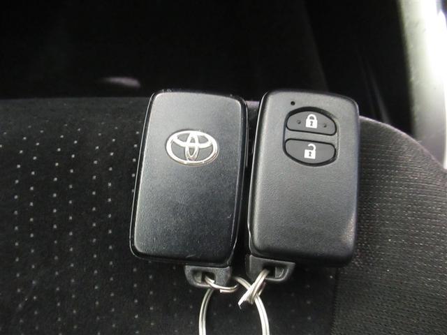 カローラフィールダー ハイブリッドＧ　衝突被害軽減システム　メモリーナビ　フルセグ　バックカメラ　ＥＴＣ　ＣＤ　ミュージックプレイヤー接続可　ＤＶＤ再生　ＬＥＤヘッドランプ　スマートキー　キーレス　ハイブリッド　ワンオーナー（23枚目）