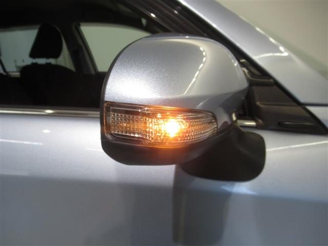 カローラフィールダー ハイブリッドＧ　衝突被害軽減システム　メモリーナビ　フルセグ　バックカメラ　ＥＴＣ　ＣＤ　ミュージックプレイヤー接続可　ＤＶＤ再生　ＬＥＤヘッドランプ　スマートキー　キーレス　ハイブリッド　ワンオーナー（24枚目）