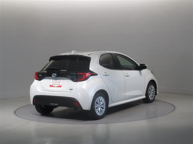 ヤリス ハイブリッドＺ　衝突被害軽減システム　メモリーナビ　フルセグ　バックカメラ　ＥＴＣ　ミュージックプレイヤー接続可　オートクルーズコントロール　ＬＥＤヘッドランプ　スマートキー　キーレス　ハイブリッド（6枚目）