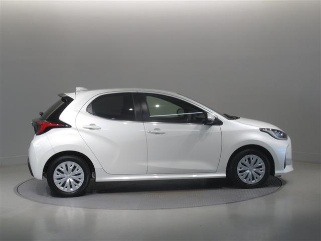 ヤリス ハイブリッドＺ　衝突被害軽減システム　メモリーナビ　フルセグ　バックカメラ　ＥＴＣ　ミュージックプレイヤー接続可　オートクルーズコントロール　ＬＥＤヘッドランプ　スマートキー　キーレス　ハイブリッド（7枚目）