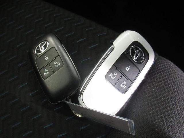 ルーミー カスタムＧ　衝突被害軽減システム　メモリーナビ　フルセグ　バックカメラ　ＥＴＣ　ＣＤ　ミュージックプレイヤー接続可　ＤＶＤ再生　オートクルーズコントロール　ＬＥＤヘッドランプ　両側電動スライド　スマートキー（25枚目）