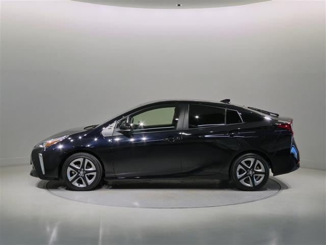 プリウス Ｓツーリングセレクション　衝突被害軽減システム　バックカメラ　ＥＴＣ　ミュージックプレイヤー接続可　オートクルーズコントロール　ＬＥＤヘッドランプ　スマートキー　キーレス　ハイブリッド　ワンオーナー（3枚目）