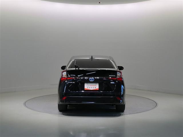 プリウス Ｓツーリングセレクション　衝突被害軽減システム　バックカメラ　ＥＴＣ　ミュージックプレイヤー接続可　オートクルーズコントロール　ＬＥＤヘッドランプ　スマートキー　キーレス　ハイブリッド　ワンオーナー（5枚目）