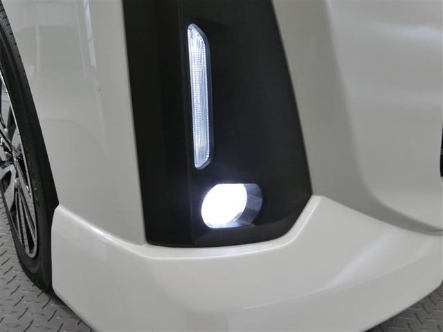 ルーミー カスタムＧ　衝突被害軽減システム　メモリーナビ　フルセグ　バックカメラ　ＥＴＣ　ＣＤ　ミュージックプレイヤー接続可　ＤＶＤ再生　オートクルーズコントロール　ＬＥＤヘッドランプ　両側電動スライド　スマートキー（10枚目）