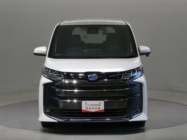 ノア ハイブリッドＳ－Ｚ　衝突被害軽減システム　フルセグ　バックカメラ　ＥＴＣ　ＣＤ　ミュージックプレイヤー接続可　ＤＶＤ再生　オートクルーズコントロール　ＬＥＤヘッドランプ　両側電動スライド　乗車定員７人　３列シート（2枚目）