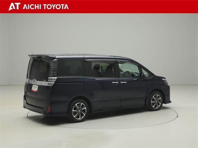 ヴォクシー ＺＳ　煌ＩＩＩ　スマートキ－　ドラレコ付き　オートクルーズ　バックモニタ－　盗難防止システム　アルミホイール　リアエアコン　地デジＴＶ　横滑り防止　ウォークスルー　ＡＢＳ　ＤＶＤ　エアバッグ　１オーナー　ＡＣ　ＡＵＸ（6枚目）