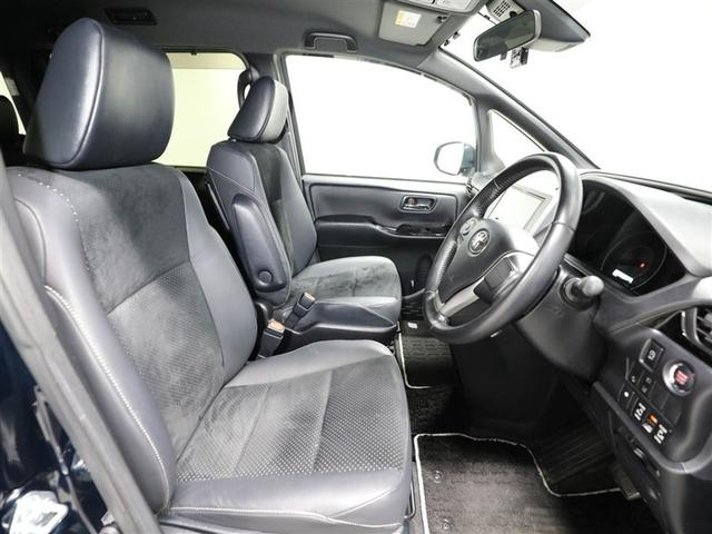 ヴォクシー ＺＳ　煌ＩＩＩ　スマートキ－　ドラレコ付き　オートクルーズ　バックモニタ－　盗難防止システム　アルミホイール　リアエアコン　地デジＴＶ　横滑り防止　ウォークスルー　ＡＢＳ　ＤＶＤ　エアバッグ　１オーナー　ＡＣ　ＡＵＸ（19枚目）