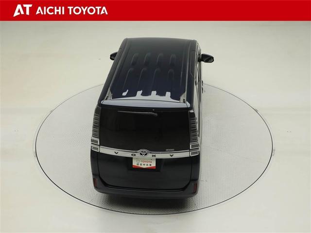 ヴォクシー Ｖ　リアクーラー　Ｂカメラ　盗難防止装置　ミュージックプレイヤー接続可　パワースライドドア　ＤＶＤ再生　ナビ＆ＴＶ　３列シート　クルーズコントロール　アルミホイール　キーレス　４ＷＤ車　メモリーナビ（13枚目）