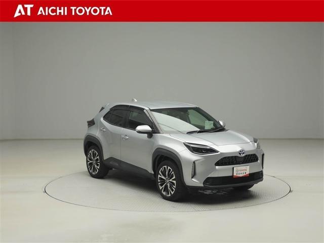 ヤリスクロス ハイブリッドＺ　クルーズＣ　横滑防止装置　リアカメラ　ワンオーナー車　フルセグ地デジ　ＬＥＤライト　メモリーナビゲーション　ナビ＆ＴＶ　盗難防止装置　電動シート　ドライブレコーダー　ＡＷ　キーレス　スマートキー（8枚目）
