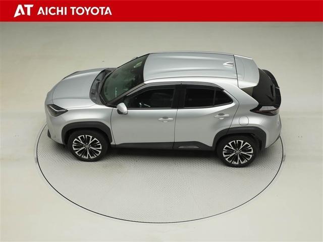 ヤリスクロス ハイブリッドＺ　クルーズＣ　横滑防止装置　リアカメラ　ワンオーナー車　フルセグ地デジ　ＬＥＤライト　メモリーナビゲーション　ナビ＆ＴＶ　盗難防止装置　電動シート　ドライブレコーダー　ＡＷ　キーレス　スマートキー（11枚目）