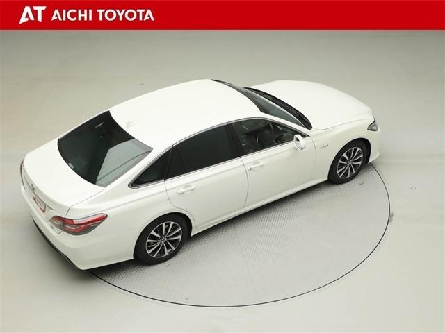 クラウンハイブリッド Ｓ　バックガイドモニター　メモリーナビゲーション　地デジＴＶ　ＥＴＣ車載器　電動シート　ＬＥＤヘッド　イモビライザー　メディアプレイヤー接続　横滑り防止装置　スマートキー　キーフリー　アルミホイール（14枚目）