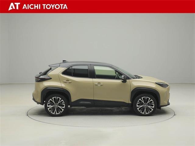 ヤリスクロス ハイブリッドＺ　ドライブレコーダ　インテリジェントキー　アルミホイル　ＬＥＤライト　１オ－ナ－　リアカメラ　ナビ　クルーズコントロール　横滑り防止システム　メモリーナビゲーション　電動シ－ト　パワステ　オートエアコン（7枚目）