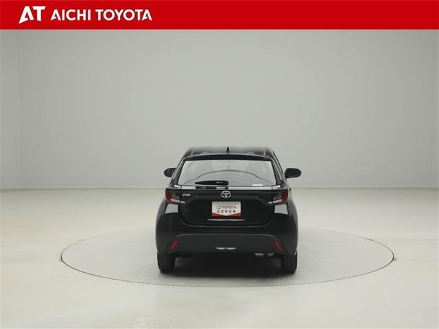 ヤリス Ｇ　バックモニタ－　誤発進抑制機能　１オーナー車　スマートキー　盗難防止装置　横滑り防止機能　キーレス　ＥＴＣ　オートエアコン　ＡＢＳ　運転席エアバック　サイドエアバッグ　ミュージックプレイヤー接続可（5枚目）