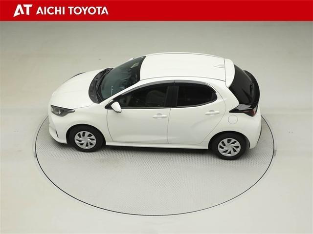 ヤリス ハイブリッドＧ　サイドエアバッグ　スマートキ　Ｂモニター　ドライブレコーダー　横滑り防止装置　クルコン　セキュリティアラーム　メディアプレイヤー接続　パワステ　キーフリー　オートエアコン　ＡＢＳ　Ｗエアバック（11枚目）