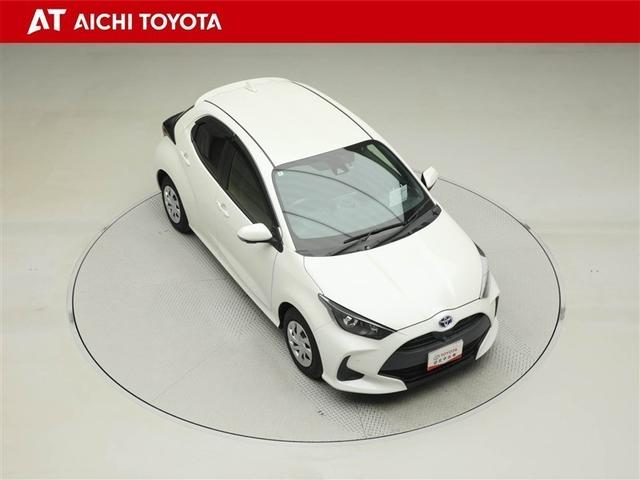 ヤリス ハイブリッドＧ　サイドエアバッグ　スマートキ　Ｂモニター　ドライブレコーダー　横滑り防止装置　クルコン　セキュリティアラーム　メディアプレイヤー接続　パワステ　キーフリー　オートエアコン　ＡＢＳ　Ｗエアバック（16枚目）
