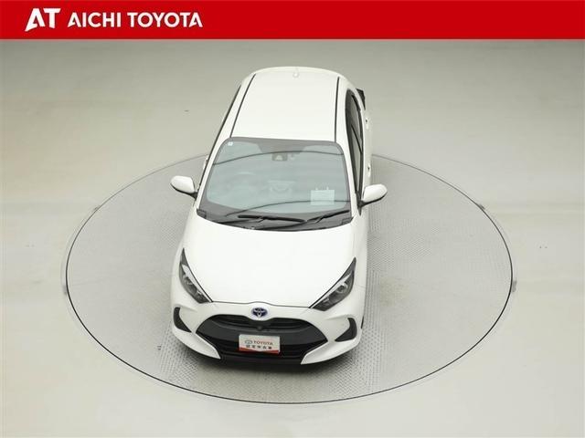 ヤリス ハイブリッドＧ　サイドエアバッグ　スマートキ　Ｂモニター　ドライブレコーダー　横滑り防止装置　クルコン　セキュリティアラーム　メディアプレイヤー接続　パワステ　キーフリー　オートエアコン　ＡＢＳ　Ｗエアバック（17枚目）