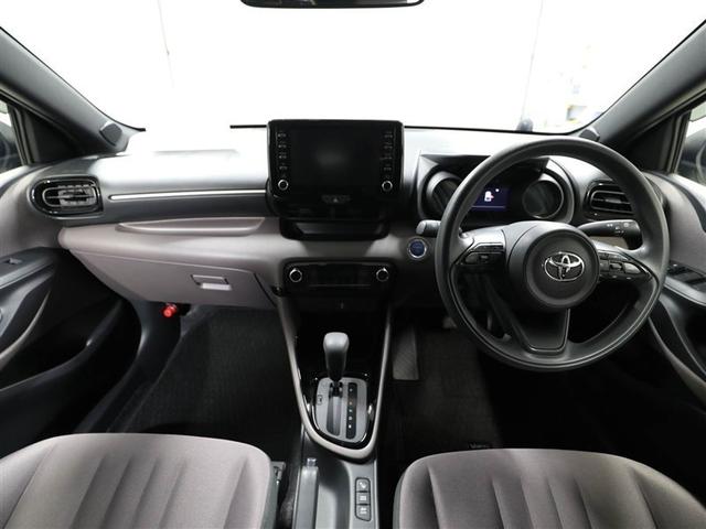 ヤリス ハイブリッドＧ　サイドエアバッグ　スマートキ　Ｂモニター　ドライブレコーダー　横滑り防止装置　クルコン　セキュリティアラーム　メディアプレイヤー接続　パワステ　キーフリー　オートエアコン　ＡＢＳ　Ｗエアバック（18枚目）