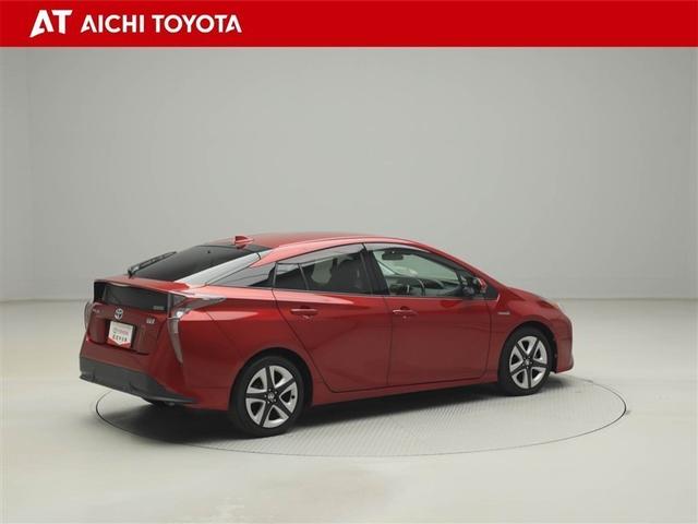 プリウス Ｓツーリングセレクション　レーダーブレーキサポート　フルオートエアコン　デュアルエアバック　バックモニタ－　ＡＷ　イモビ　ＥＳＣ　パワーウインド　スマキ－　ＥＴＣ車載器　サイドエアバック　フルセグ地デジＴＶ　ＤＶＤ再生可能（6枚目）