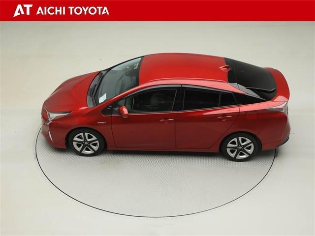 プリウス Ｓツーリングセレクション　レーダーブレーキサポート　フルオートエアコン　デュアルエアバック　バックモニタ－　ＡＷ　イモビ　ＥＳＣ　パワーウインド　スマキ－　ＥＴＣ車載器　サイドエアバック　フルセグ地デジＴＶ　ＤＶＤ再生可能（11枚目）