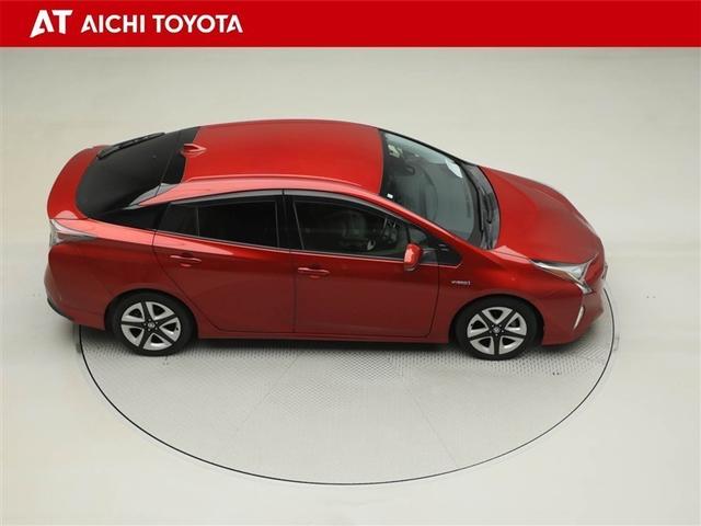 プリウス Ｓツーリングセレクション　レーダーブレーキサポート　フルオートエアコン　デュアルエアバック　バックモニタ－　ＡＷ　イモビ　ＥＳＣ　パワーウインド　スマキ－　ＥＴＣ車載器　サイドエアバック　フルセグ地デジＴＶ　ＤＶＤ再生可能（15枚目）