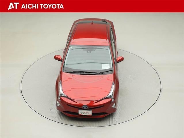 プリウス Ｓツーリングセレクション　レーダーブレーキサポート　フルオートエアコン　デュアルエアバック　バックモニタ－　ＡＷ　イモビ　ＥＳＣ　パワーウインド　スマキ－　ＥＴＣ車載器　サイドエアバック　フルセグ地デジＴＶ　ＤＶＤ再生可能（17枚目）