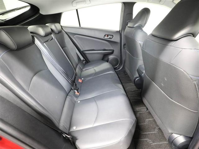 プリウス Ｓツーリングセレクション　レーダーブレーキサポート　フルオートエアコン　デュアルエアバック　バックモニタ－　ＡＷ　イモビ　ＥＳＣ　パワーウインド　スマキ－　ＥＴＣ車載器　サイドエアバック　フルセグ地デジＴＶ　ＤＶＤ再生可能（20枚目）