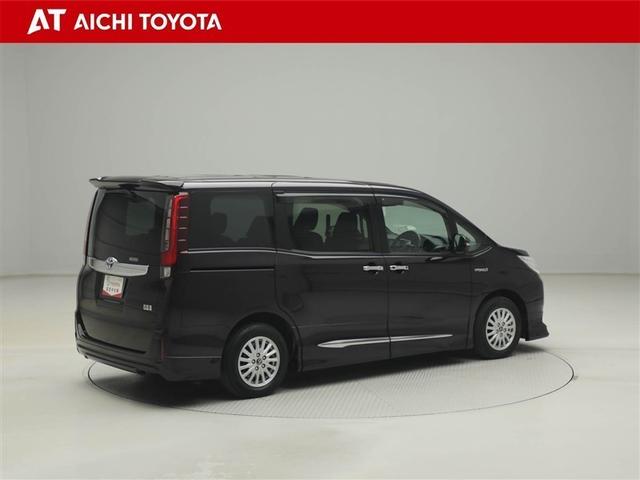 ノア ハイブリッドＧ　Ｒカメラ　エアロ　スマートキー＆プッシュスタート　ＬＥＤへッドライト　地デジ　イモビライザー　Ｗエアコン　パワーウインドウ　アルミ　クルコン　エアバッグ　横滑り防止　ＤＶＤ再生機能　パワステ　ナビＴＶ（6枚目）