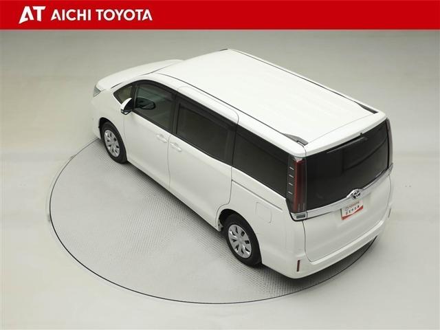 ノア Ｘ　ブレーキサポート　イモビライザー　アイドリングストッ　ＤＶＤ再生可　ＡＵＸ　デュアルエアコン　ワンオーナー車　クルーズＣ　バックモニタ－　地デジＴＶ　ＬＥＤランプ　オートエアコン　ＥＳＣ　ナビ＆ＴＶ（12枚目）