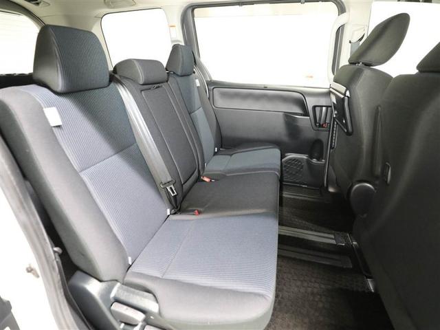 ノア Ｘ　ブレーキサポート　イモビライザー　アイドリングストッ　ＤＶＤ再生可　ＡＵＸ　デュアルエアコン　ワンオーナー車　クルーズＣ　バックモニタ－　地デジＴＶ　ＬＥＤランプ　オートエアコン　ＥＳＣ　ナビ＆ＴＶ（20枚目）