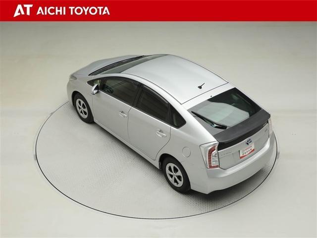 プリウス Ｓ　Ｂモニタ－　フルセグ地デジ　ＡＵＸ接続可　インテリキー　デュアルエアバック　エアＢ　イモビライザー　ＤＶＤ再生可能　ワンオーナー車　ナビＴＶ　ＡＵＴＯエアコン　横スベリ防止　アルミホイール　ＥＴＣ装備（12枚目）