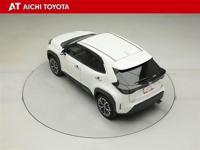 ヤリスクロス ハイブリッドＺ　パワーステアリング　横滑り防止装置　エアコン　ＬＥＤヘットランプ　クルーズＣ　ワンオーナー車　フルセグ地デジ　ＴＶ　ＡＷ　盗難防止装置　キーレス　ＡＢＳ　電動シート　スマートキー　エアバッグ　ＥＴＣ（12枚目）