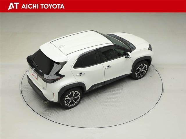 ヤリスクロス ハイブリッドＺ　パワーステアリング　横滑り防止装置　エアコン　ＬＥＤヘットランプ　クルーズＣ　ワンオーナー車　フルセグ地デジ　ＴＶ　ＡＷ　盗難防止装置　キーレス　ＡＢＳ　電動シート　スマートキー　エアバッグ　ＥＴＣ（14枚目）