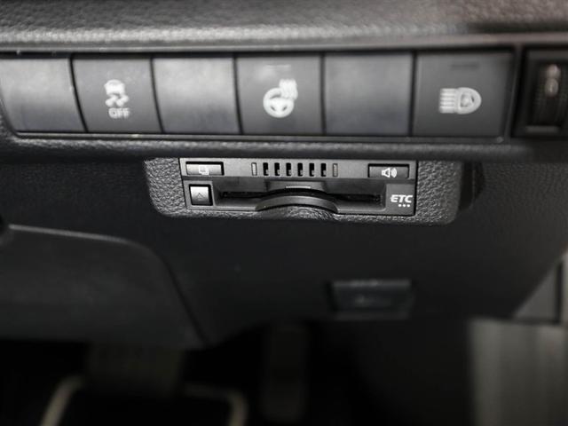 カローラツーリング ハイブリッド　ダブルバイビー　サイドエアバック　ワンオーナ　Ｂカメ　ＬＥＤヘットライト　盗難防止　ＥＳＣ　ナビテレビ　アルミホイル　キーレスエントリー　スマートエントリー　オートクルーズ　エアコン　ＥＴＣ付　デュアルエアバッグ（26枚目）