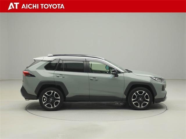 ＲＡＶ４ アドベンチャー　リヤカメラ　アルミ　クルーズＣ　ＬＥＤライト　１オーナー　イモビ　ＥＳＣ　スマキー　ＰＳ　ＥＴＣ付き　エアコン　４ＷＤ車　電動パワーシート　パワーウインドウ　サイドエアバッグ　ＡＢＳ　キーレス（7枚目）