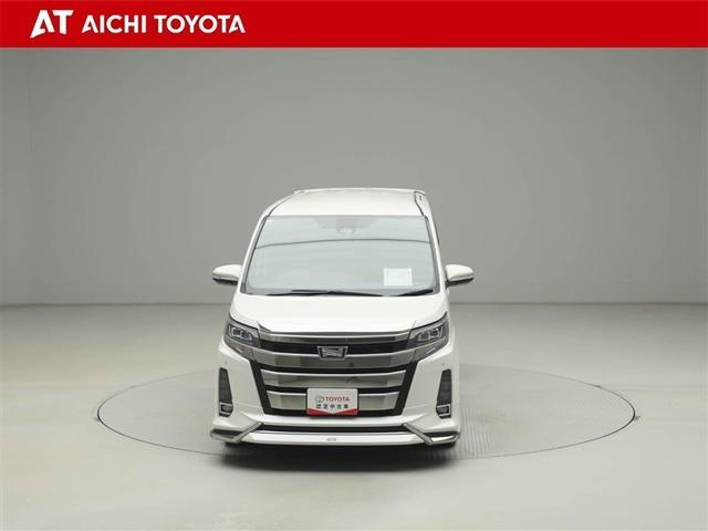 ノア Ｓｉ　１オーナー　プリクラッシュ　地デジ　ＤＶＤ視聴可　ダブルエアコン　ＬＥＤヘットライト　ＥＴＣ付き　クルコン　横滑り防止機能　ナビＴＶ　三列シート　ＡＷ　ＡＡＣ　パワーウインドウ　メモリーナビ　ＡＢＳ（9枚目）