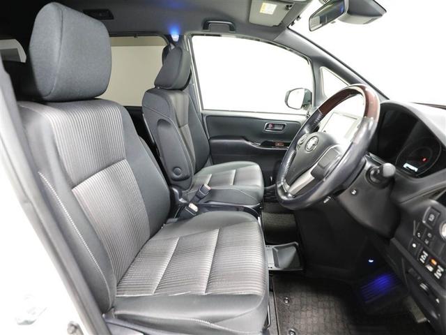 ノア Ｓｉ　１オーナー　プリクラッシュ　地デジ　ＤＶＤ視聴可　ダブルエアコン　ＬＥＤヘットライト　ＥＴＣ付き　クルコン　横滑り防止機能　ナビＴＶ　三列シート　ＡＷ　ＡＡＣ　パワーウインドウ　メモリーナビ　ＡＢＳ（19枚目）