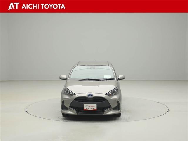 ヤリス ハイブリッドＧ　サイドエアバッグ　スマートキ　Ｂモニター　ＥＴＣ車載器　横滑り防止装置　クルコン　セキュリティアラーム　メディアプレイヤー接続　パワステ　キーフリー　オートエアコン　ＡＢＳ　Ｗエアバック　エアバッグ（9枚目）